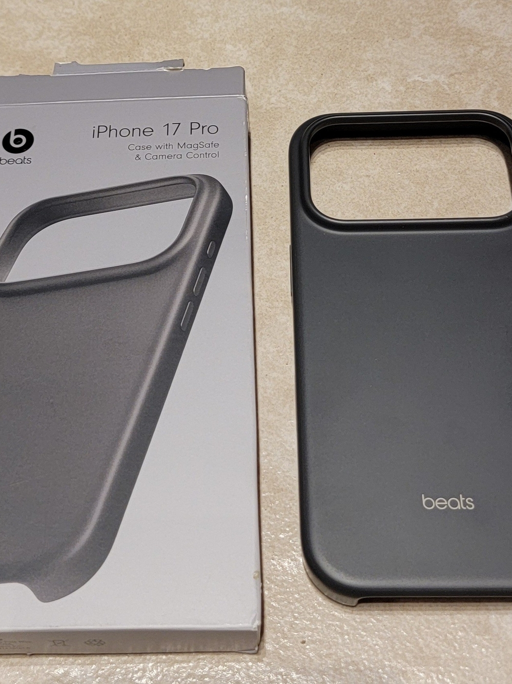 Beats iPhone 17 Pro MagSafe Case — Black